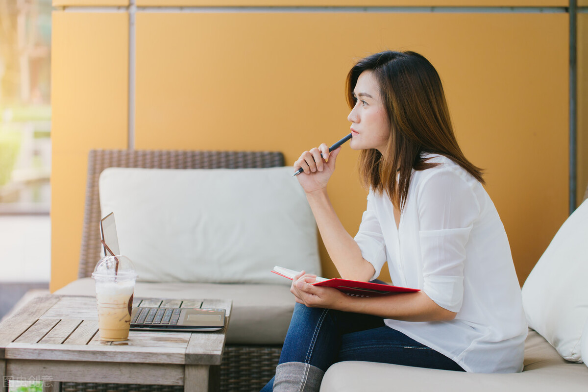 全职做自媒体后，我的生活都发生了哪些变化？