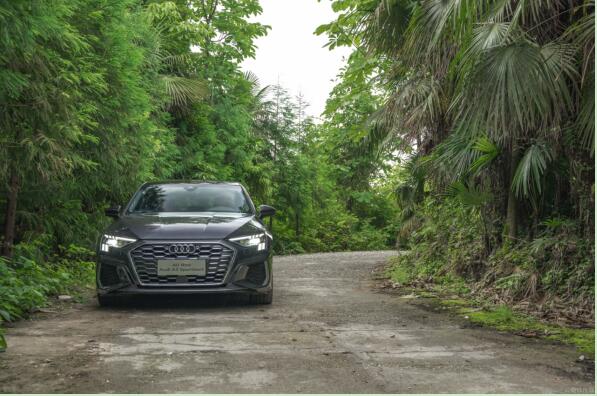 开着A3 sportback，朝拜“成都秋名山二号”