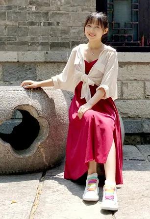 女兵入伍前后变化太大！网友：不一样的美，限