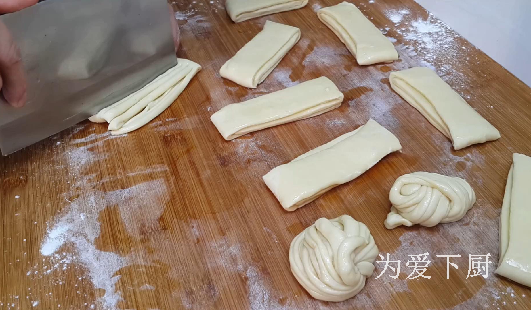 花卷這樣做才最好吃，不用蒸不用烙，吃一口就愛上了，比麵包還香