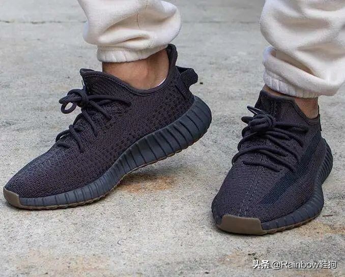 万万没想到 年年夏天都疯涨的 Yeezy 350 今年我能随便挑