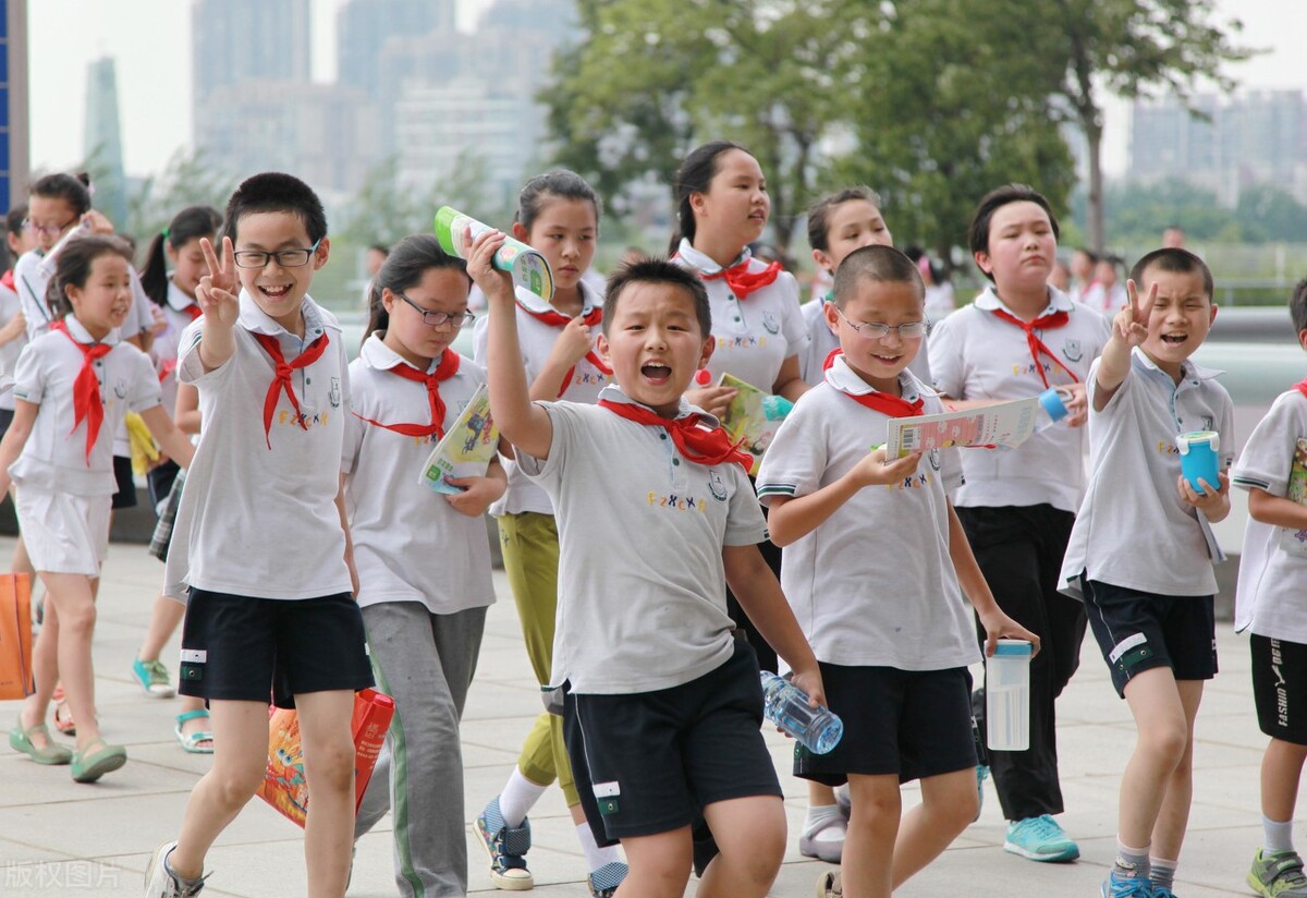 教育部新发布：不许设重点班，小学一二年级不进行纸笔考试