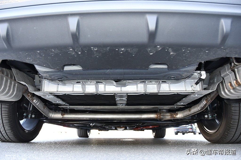 新車 | 動力充沛/7.2秒“破百”試駕榮威ei6 MAX