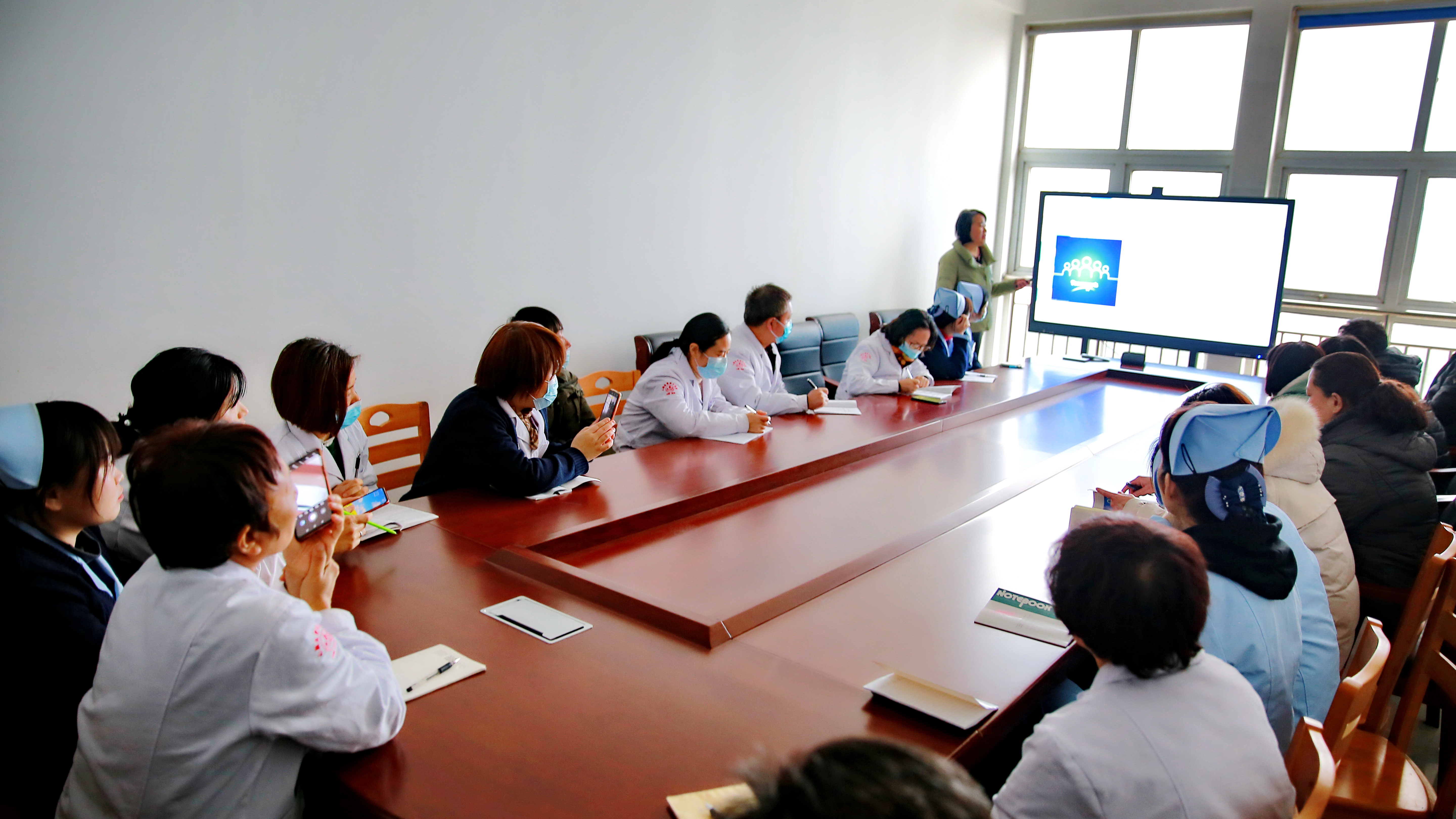 洛陽春壽堂中醫院開展“強化團隊意識 提高凝聚力”的學習活動