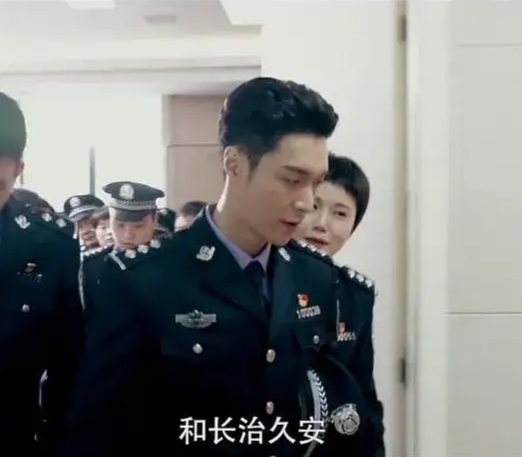 扫黑风暴里7个主演警察，哪个级别最高？各是什么级别？