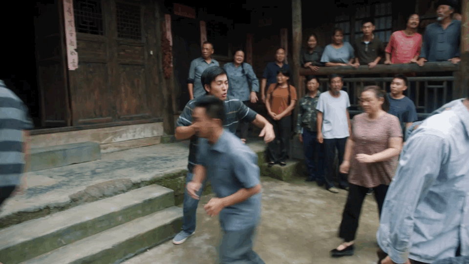 《江山如此多娇》撞上《山海情》，四个细节一