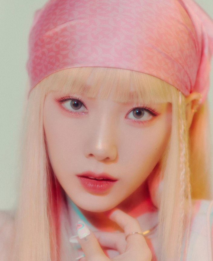 Y2K風格再度席捲！ 金泰妍、JOY、aespa都在用，SM審美還是在線