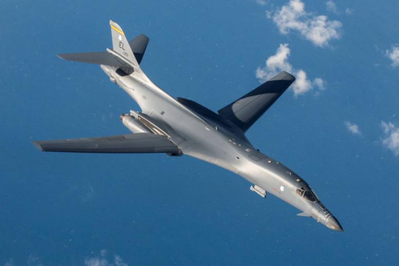 20分钟就能拜访美国，优雅的“白天鹅”——图160战略轰炸机
