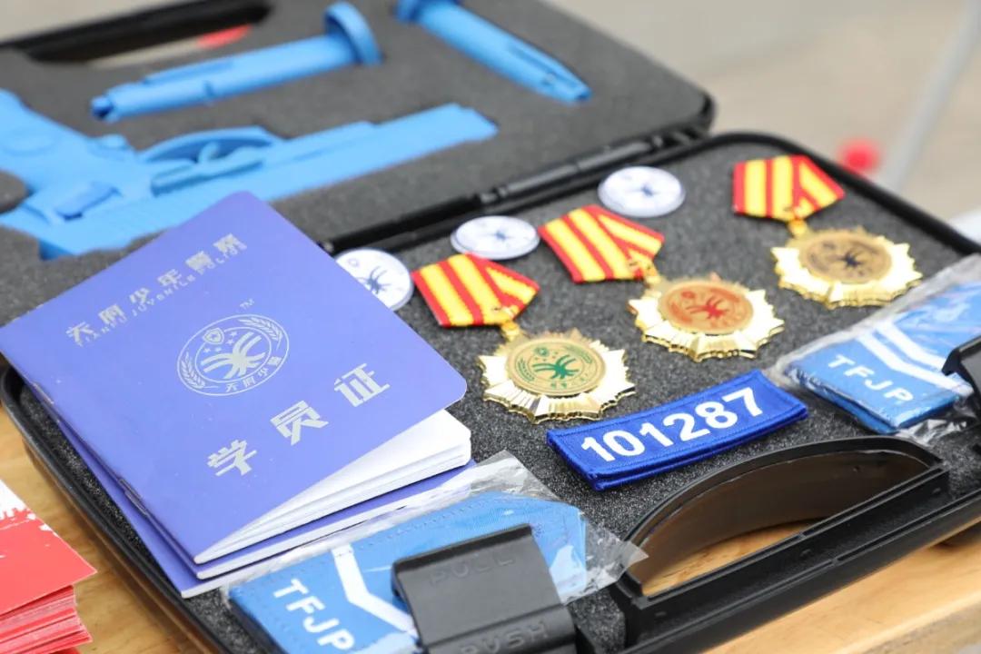 天府新区华阳中学教育集团小学集团部家长学院开讲啦