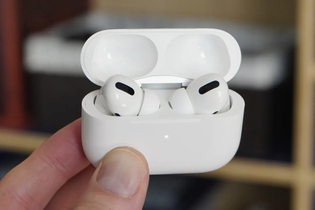 新 AirPods 来了，名称售价曝光
