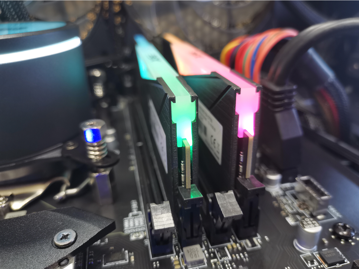 i5-10400不带K也能超频，XPG龙耀D50内存超频记