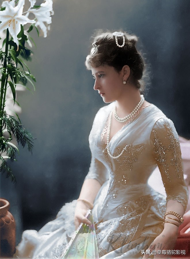 珍贵照片：1910年代末代俄国沙皇全家照