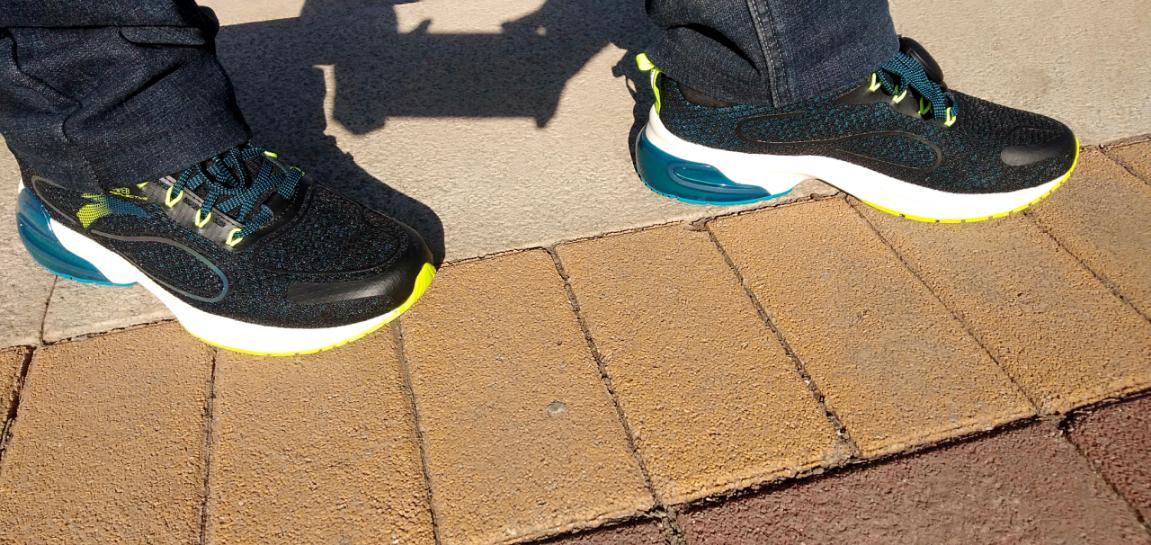 咕咚与安踏的碰撞｜支持运动大数据的国民跑鞋，创1.0深度体验