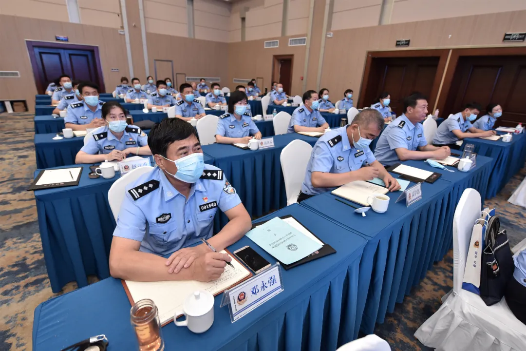 ȫ�л���ϵͳ�ŷ������⹤���ֳ��ƽ�������ƽ�ٿ�