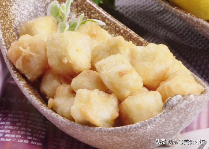 在家教你做椒鹽脆皮豆腐，外脆里嫩，簡單營養，吃一次念念不忘