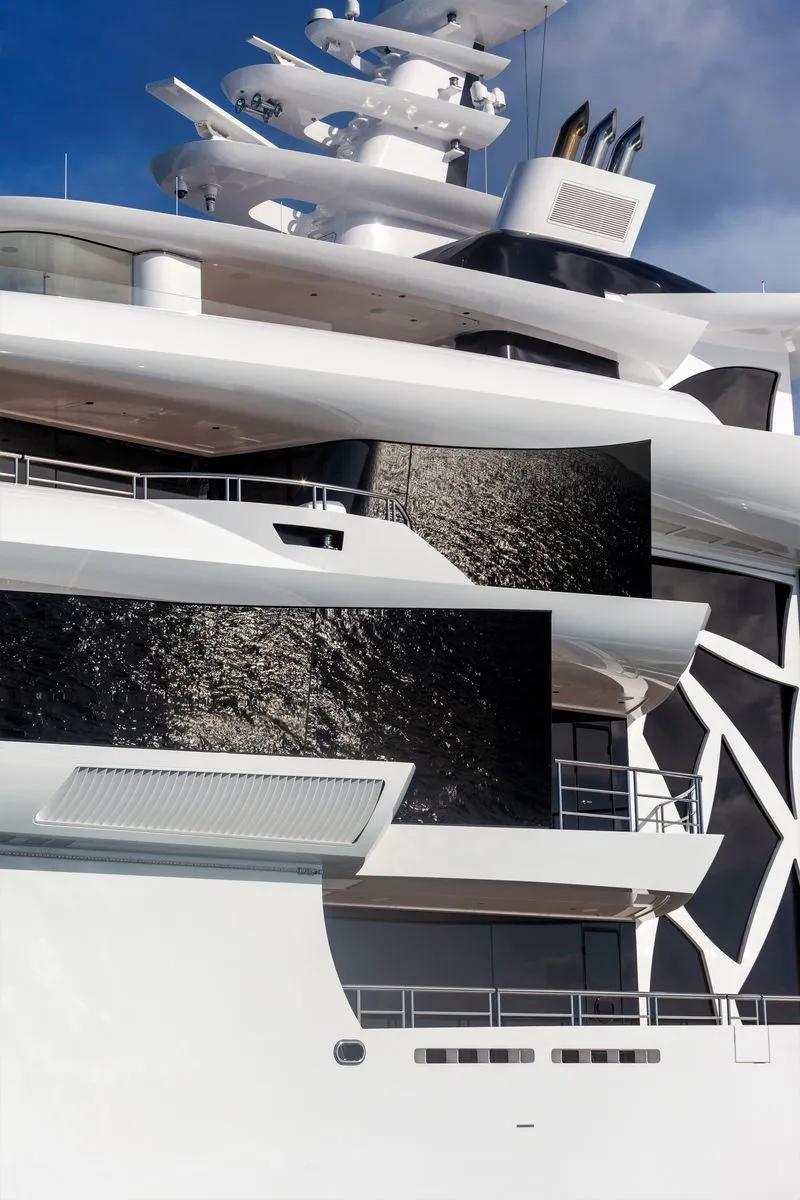 超级颜值的80米超级游艇Artefact，突破性的设计创新