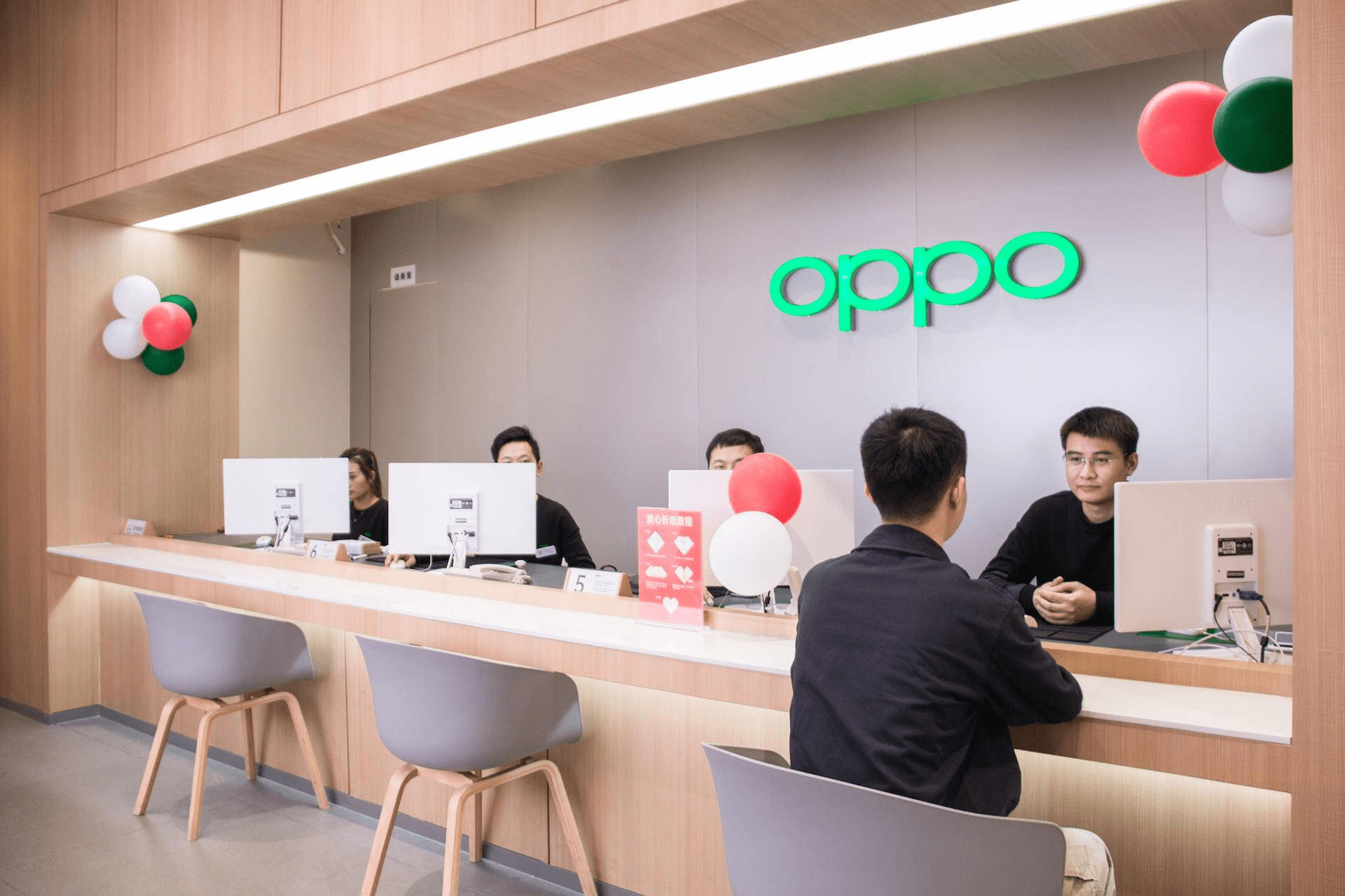 拿下“国内第一手机商”的OPPO，打算弃用华为鸿蒙？