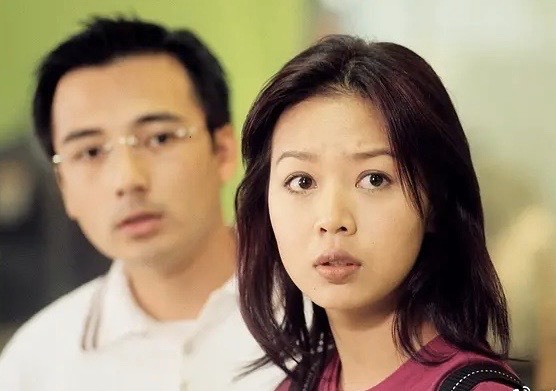 钟丽淇10岁女儿开始学走路，患罕见基因疾病，被断言活不过两岁