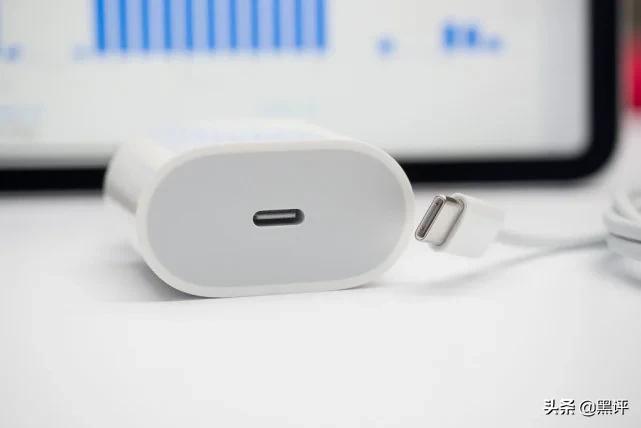 iPhone13价格被曝，5688元起步有戏，续航恐成最大