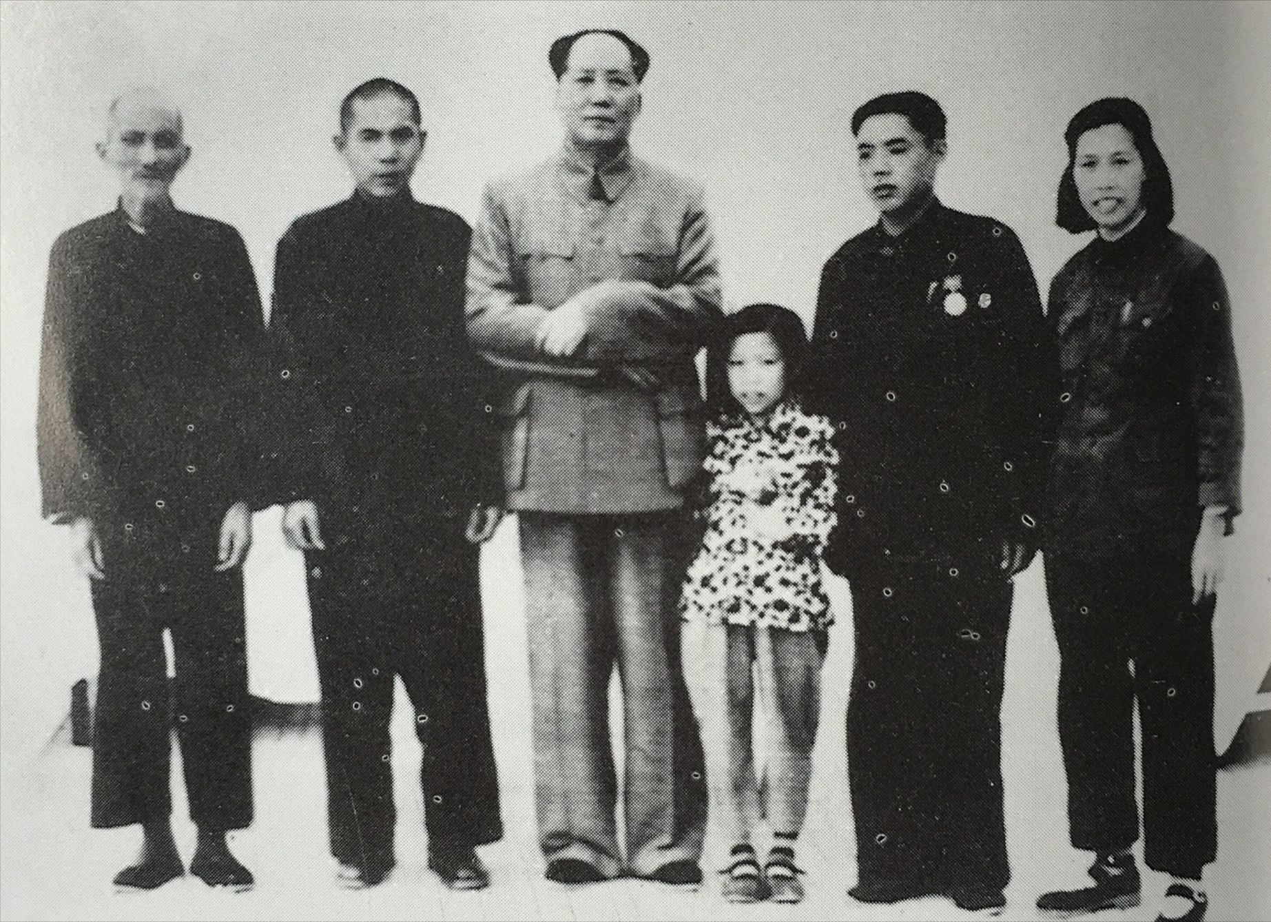 毛澤東同學蔣浩然是烈屬，因被劃地主捎信進京求助，主席親自過問