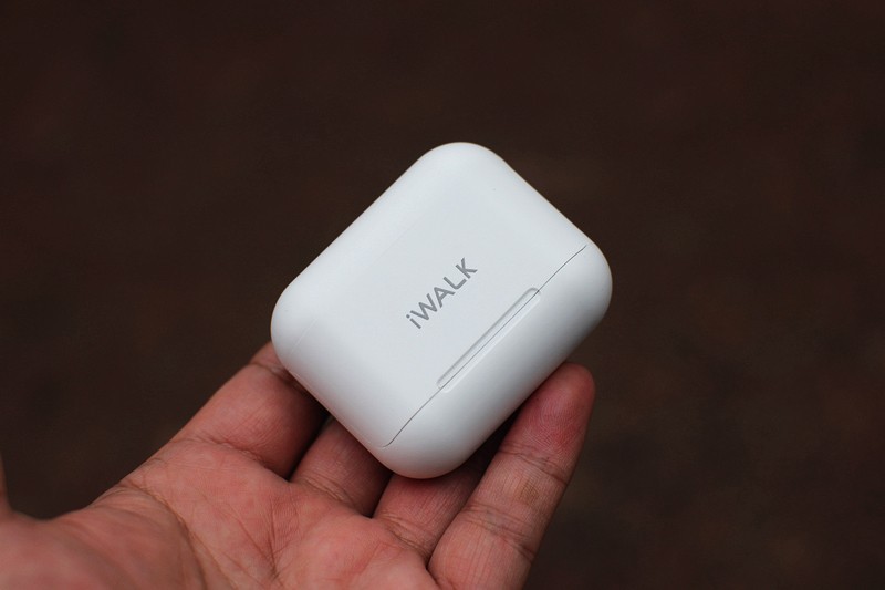 搭载10MM复合振膜 iWAKL魔音半入耳蓝牙耳机体验