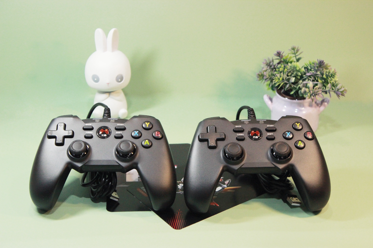 不足百元的游戏手柄北通蝙蝠4带给你惊喜的游戏体验