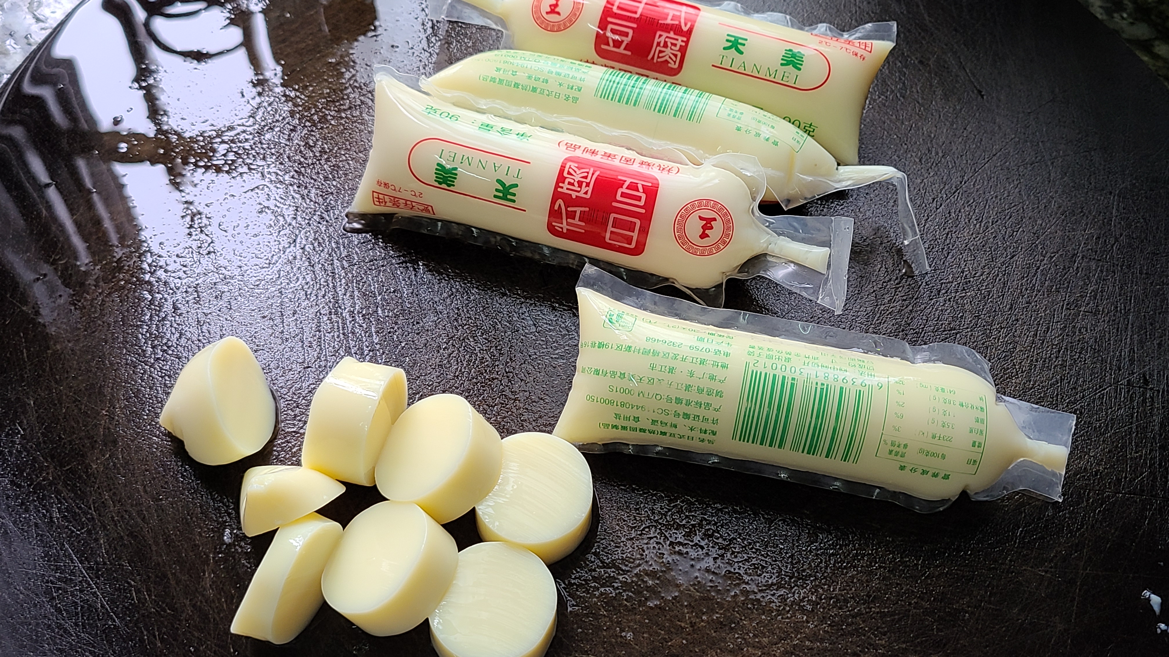 丝瓜豆腐的做法，天热我家经常吃的一道家常菜，简单美味