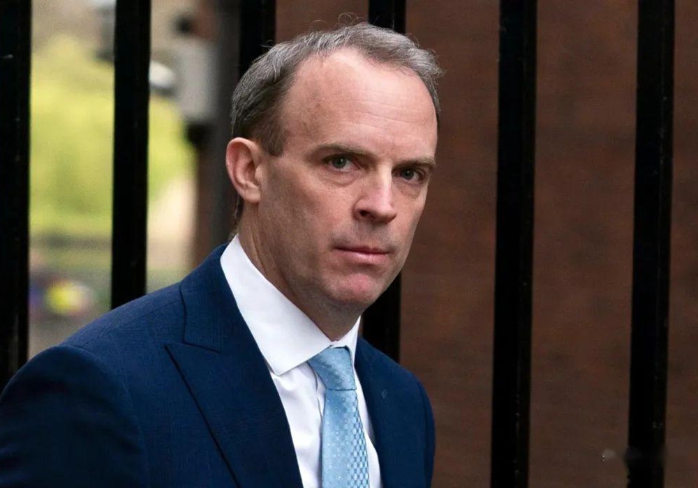 約翰遜就�親華狂熱�表態後，24日，中方火速把話挑明，英國聽好