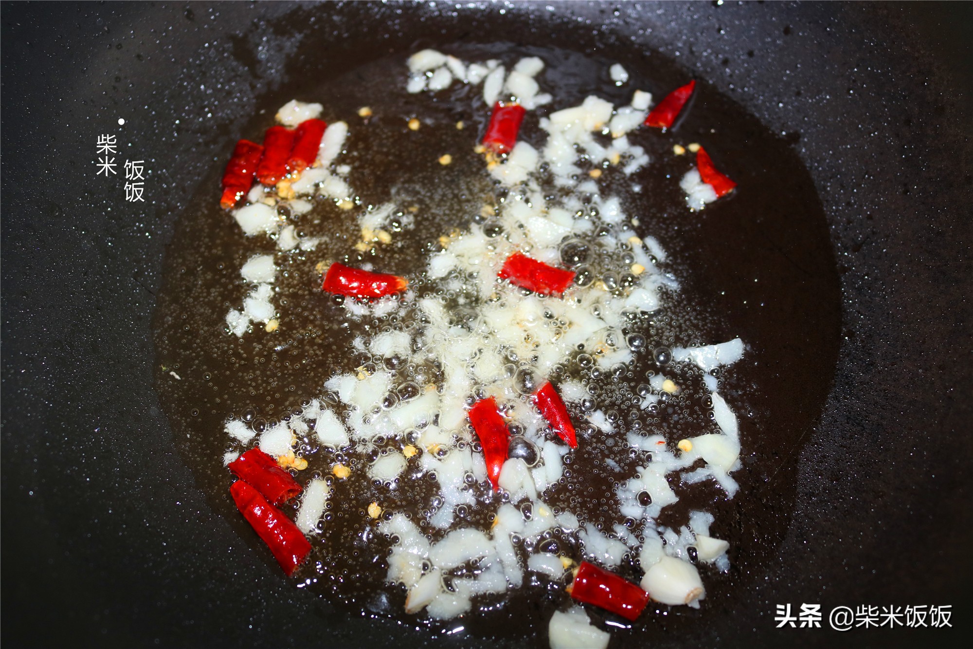 西兰花好不好吃？试试这做法，只用4种调味料，脆嫩爽口吃不够