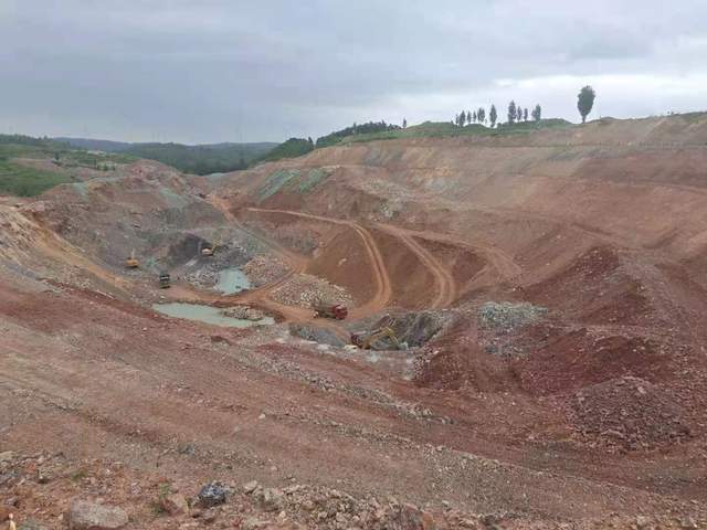莒县第二批矿山生态治理修复工程项目工地私采乱挖