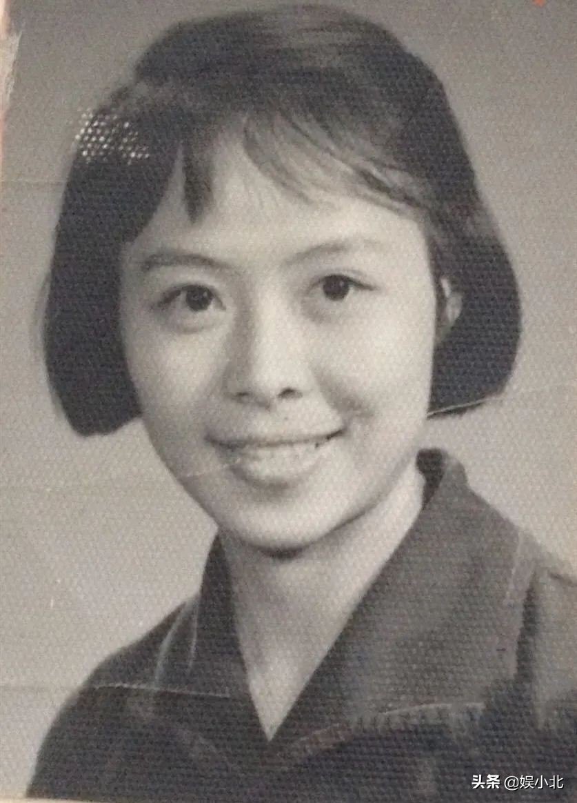《流金岁月》奶奶火了，扮演者吴彦姝出身背景被扒，难怪如此优雅