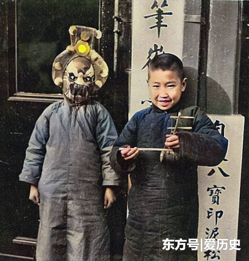 老照片民国春节时的孩子们从一张张天真的笑容里感受年味