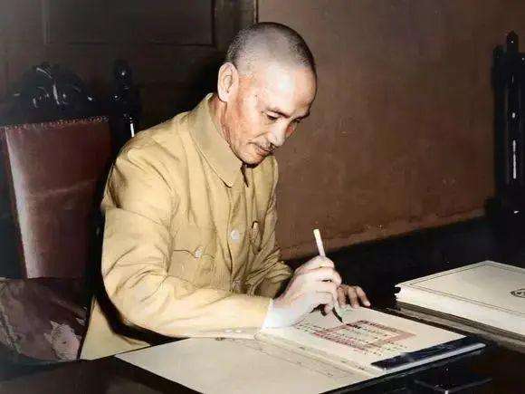 蒋介石以4倍兵力围攻，粟裕却在局部以6倍兵力反