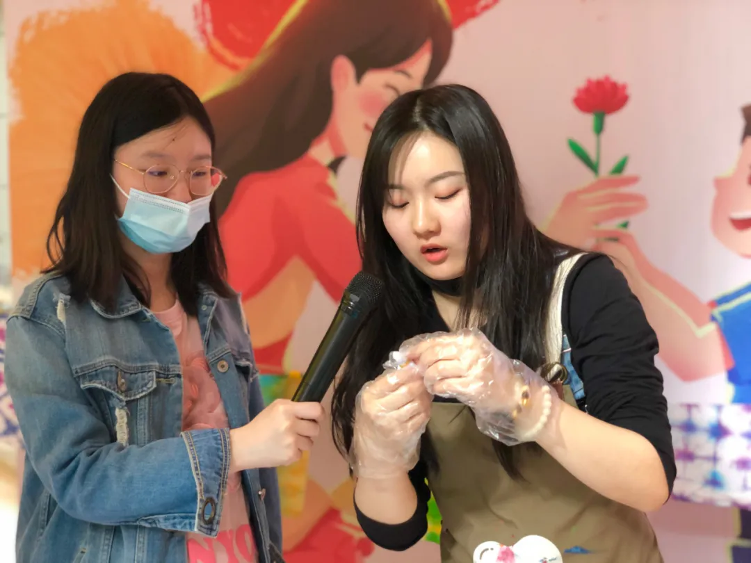 儿童美术|“布里生花”,献给妈妈的礼物
