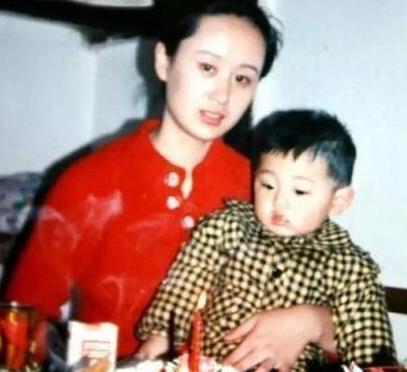 昔日乒乓王子，期间被国家队开除，跌下神坛的张继科经历了什么？