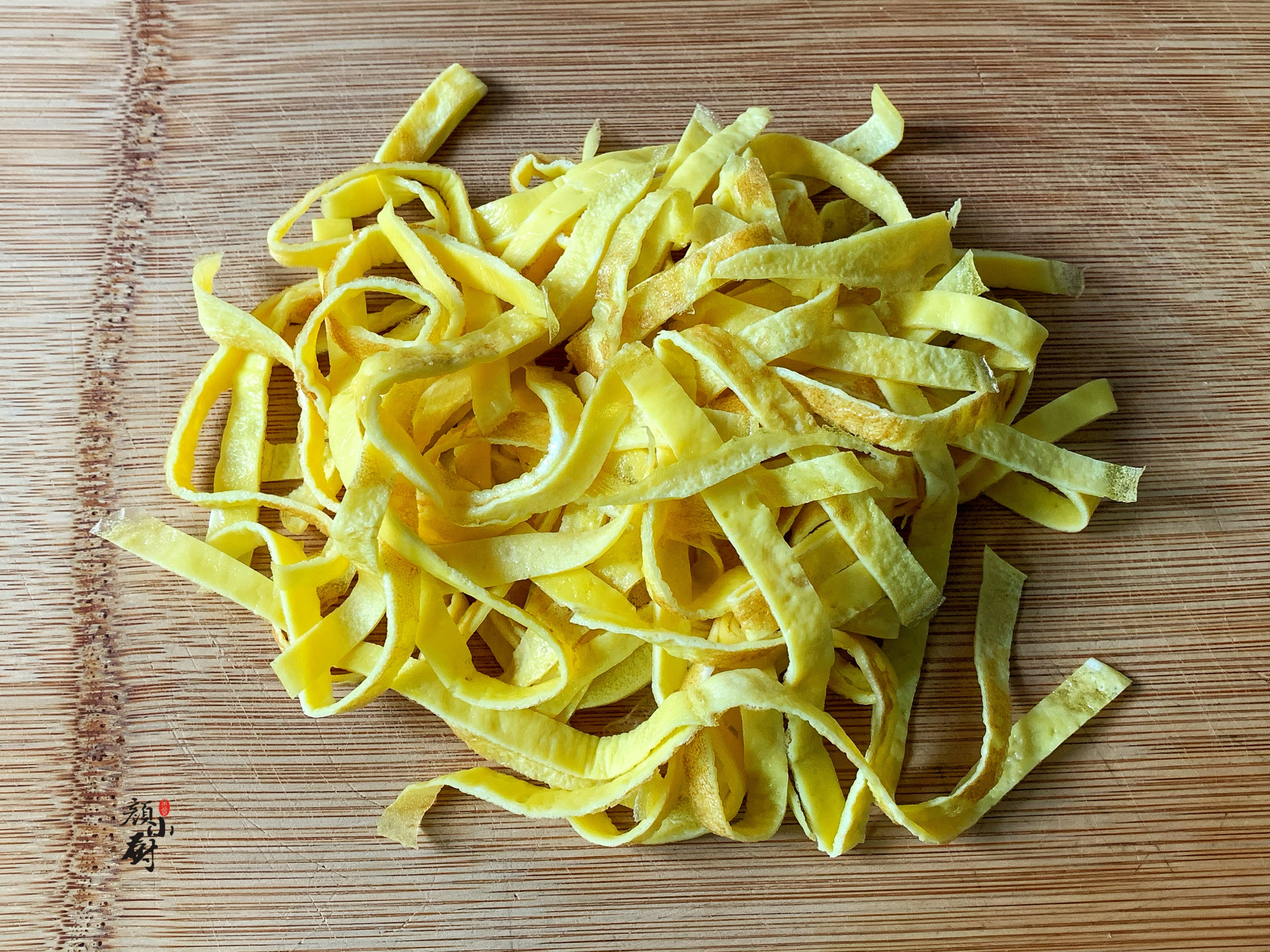 早餐，我常做這個吃，食材買來包上餡煎一煎，真美味