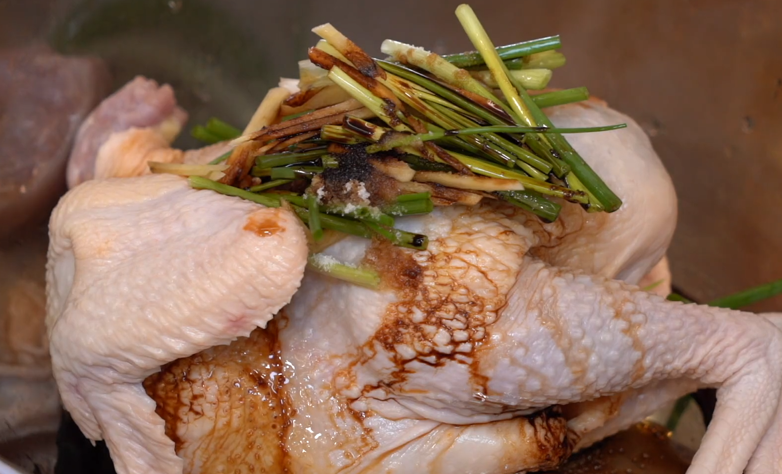 我家雞就愛這樣做，香味濃郁，肉質鮮嫩，老少皆宜，上桌都搶著吃