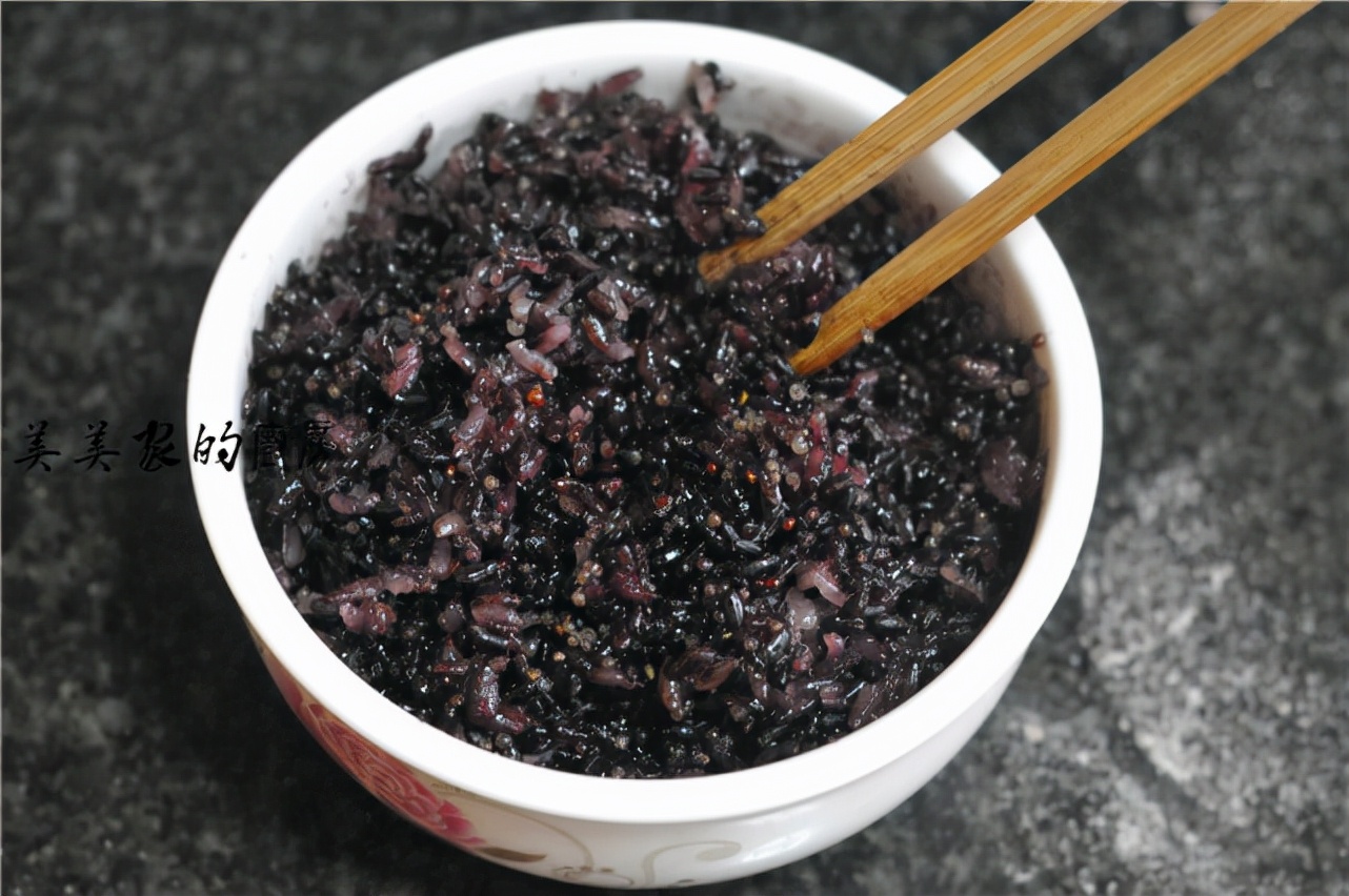 吃大米、馒头会长胖！不如试试黄金球，吃上两个，一上午都不饿