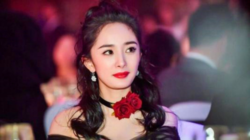 她的情商，不比杨幂差，能猜到是谁吗