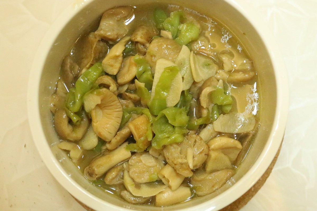 红伞伞遇上厚底锅 九阳晶钻，网友惊呼：不用躺板板