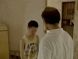 登上人民大会堂，与刘德华共唱，是谁揭穿了“天才指挥家”的谎言
