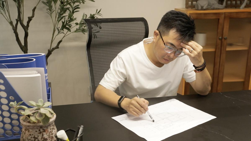 《秘密大改造》选定海尔中央空调：工作都是尾气，回家全是森林风