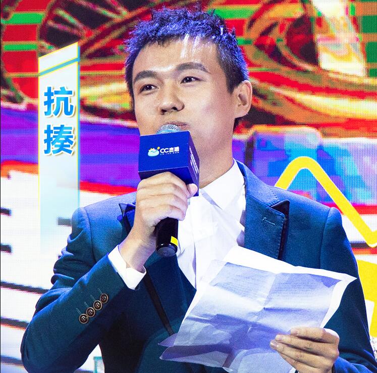 梦幻西游：抗揍晒出109级服战号，一双鞋子65万，贫穷限制了想象