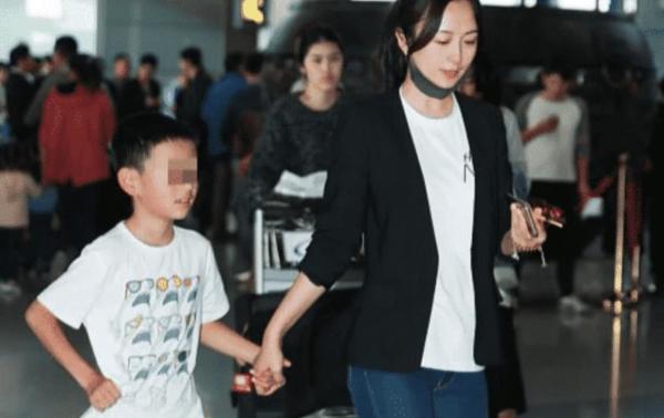 她在拍戏途中意外怀孕，如今10年过去了，孩子的