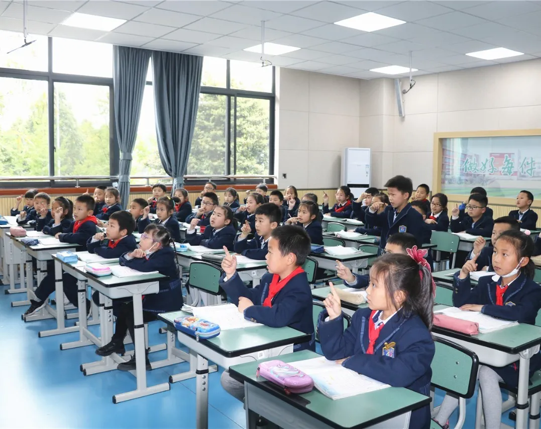 芳菲四月天 共赴成长约丨记双流实小外国语学校语文组成长精进课