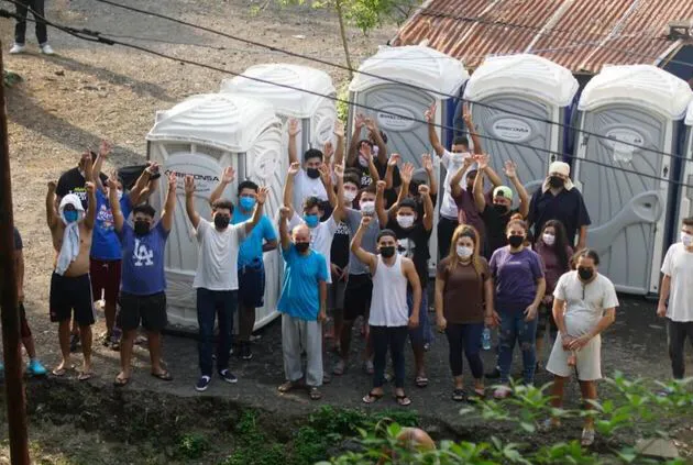 “连一块洗手肥皂都不给我们” 美国遣返了移民