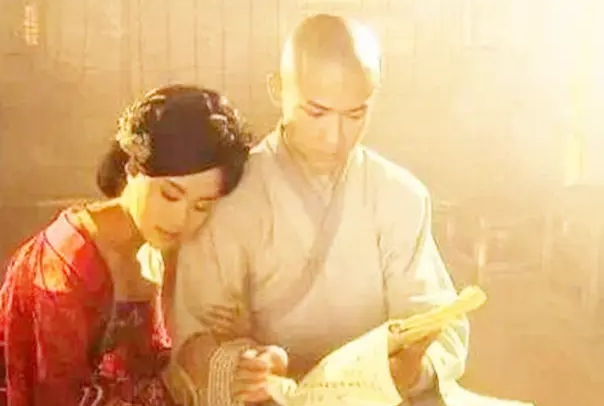 古代女子想要偷情，还必须得自带枕头？看看《