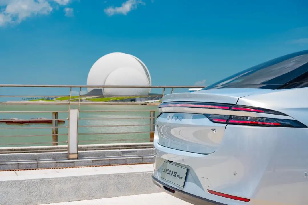 变化巨大，开着AION S Plus不会再被当网约车司机