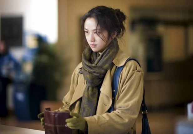10位“被詐騙”的女星，一個比一個“無腦”，損失最高達(dá)4億