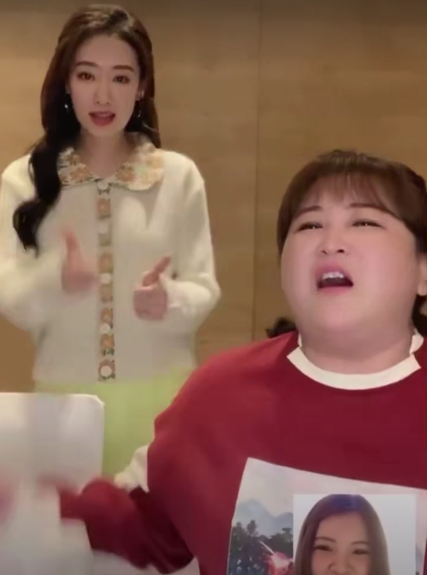 网友|张小斐回应被网友叫妈我养不起 直播帮贾玲跳女团舞